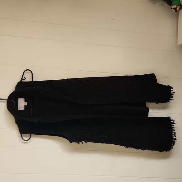 NWOT VEST - Picture 2 of 6